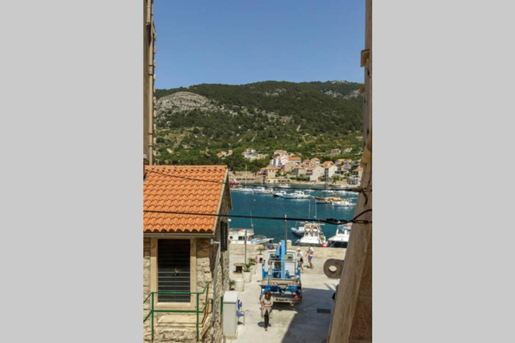 Apartment Esa Komiža Buitenkant foto