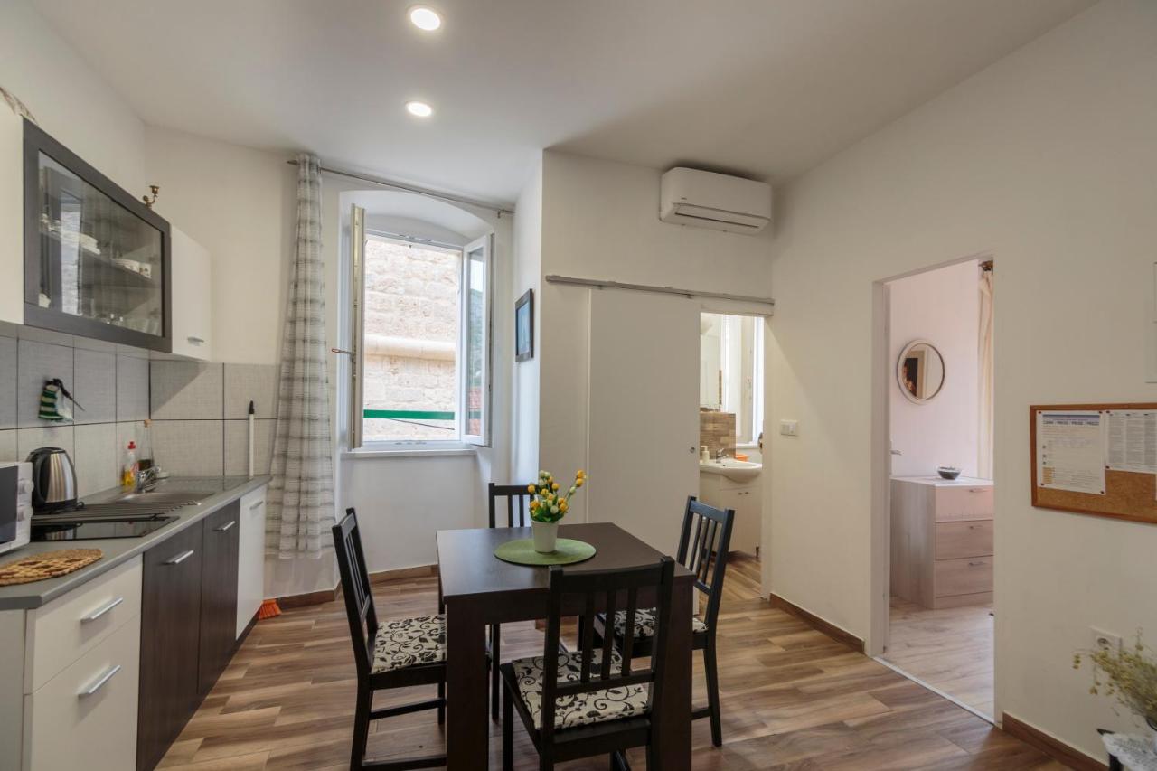 Apartment Esa Komiža Buitenkant foto