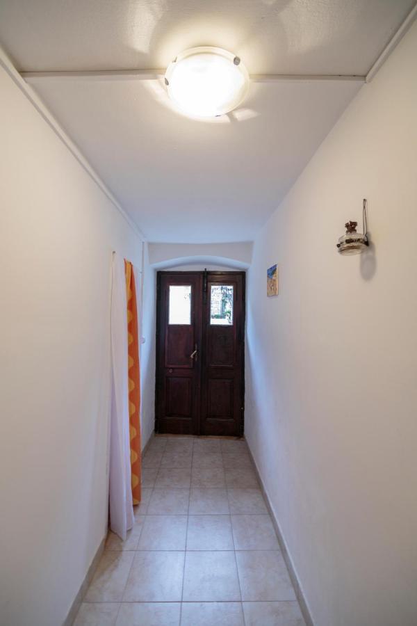 Apartment Esa Komiža Buitenkant foto