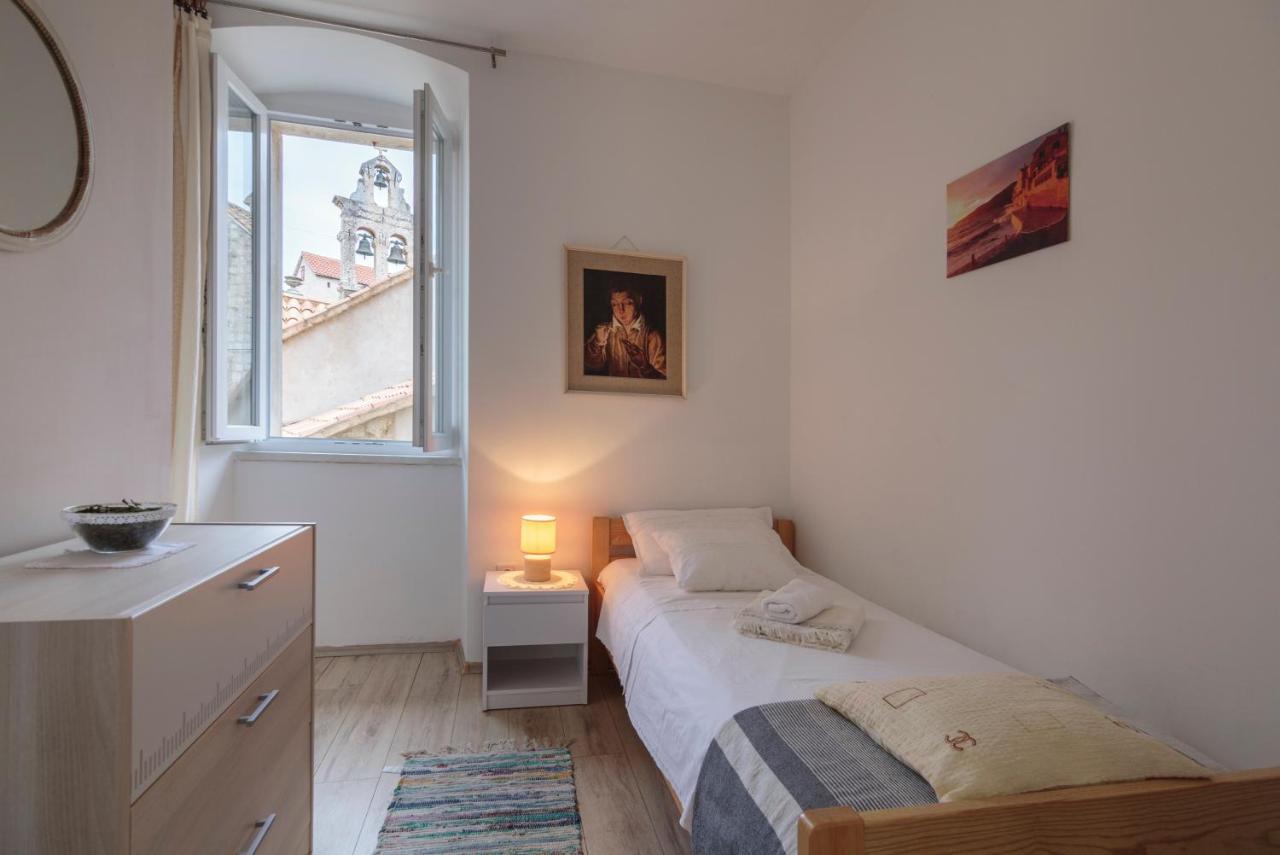 Apartment Esa Komiža Buitenkant foto